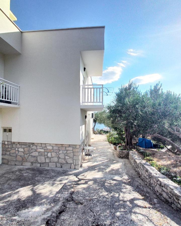 Casa Del Olivo Apartment Tucepi Luaran gambar