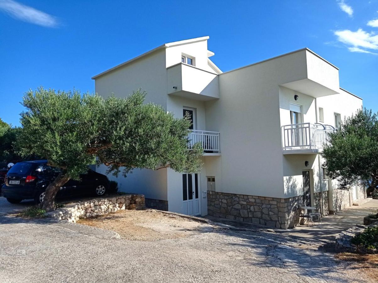 Casa Del Olivo Apartment Tucepi Luaran gambar